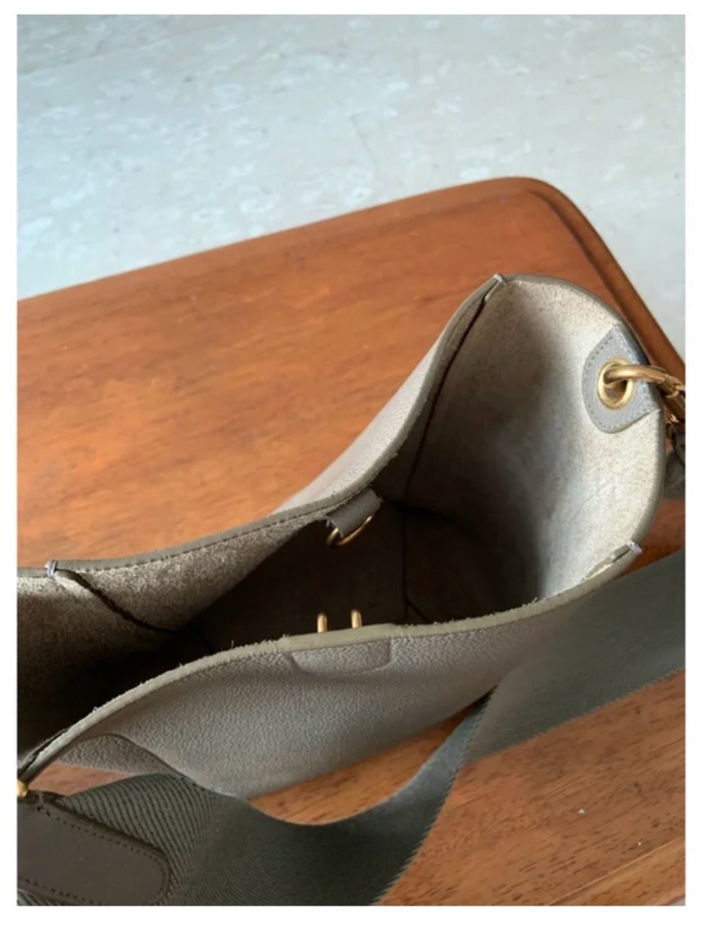 Celine Sangle Small Bucket Bag in soft grained calfskin - Picture 6 of 12